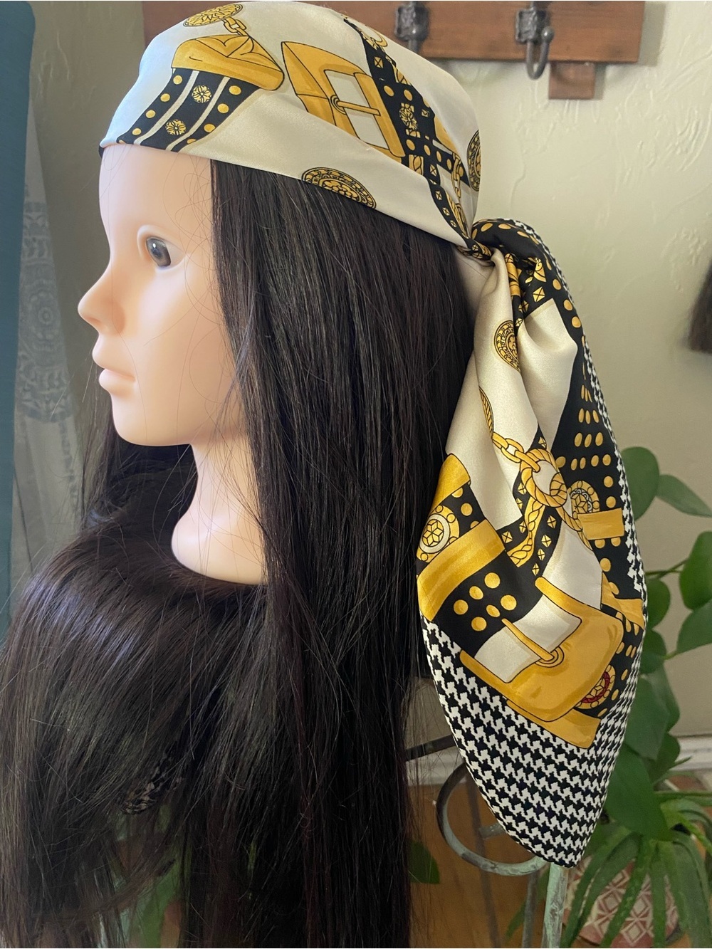 Eclectic head scarf - Picture 1 of 6